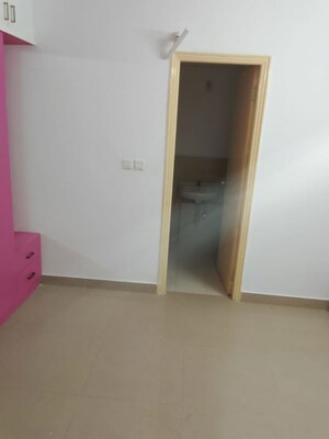 Room in 3 BHK Apartment at Provident Harmony, Thanisandra Main Road – for Rent