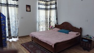 Bedroom in 4 BHK Apartment at Parsvnath Planet, Gomti Nagar – for Rent