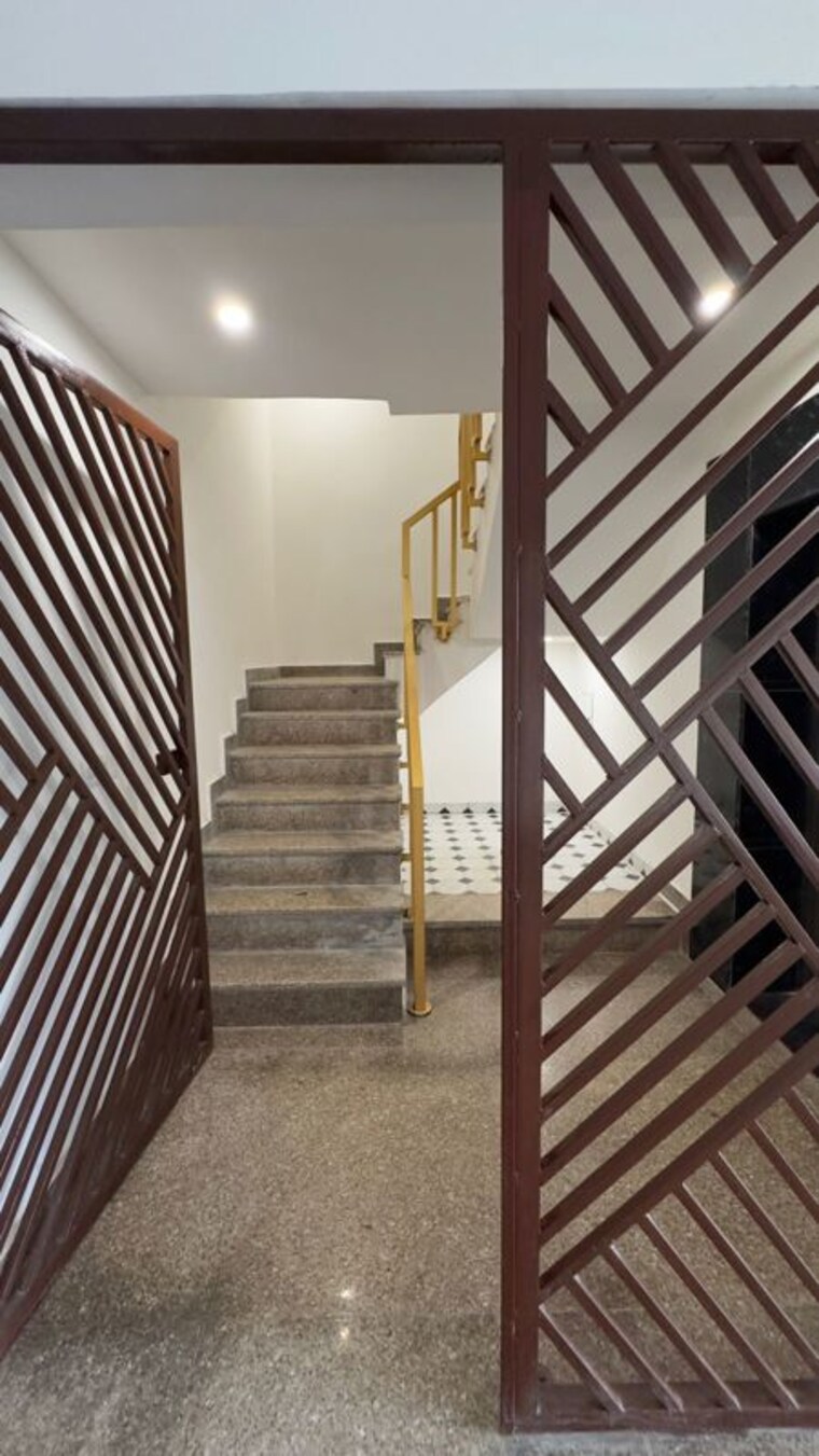 undefined, bptp-district-faridabad 3 Bedroom 172 Sq.Yd. Builder Floor In Sector 81 Faridabad 10305885