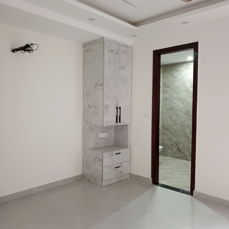 Room, bptp-district-faridabad 3 Bedroom 172 Sq.Yd. Builder Floor In Sector 81 Faridabad 10305885