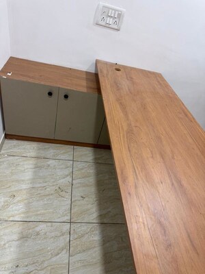 Room in  Office Space at Alkapuri – for Rent