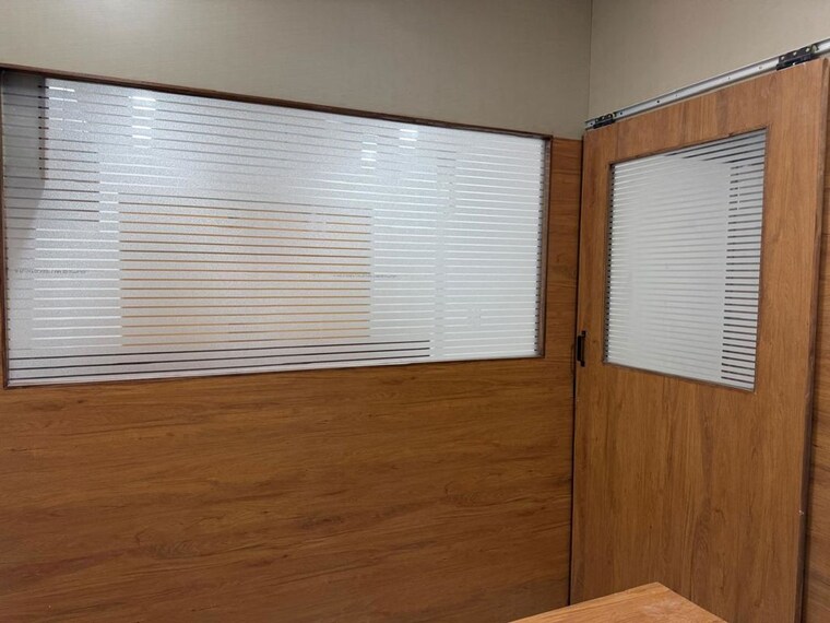 Room, alkapuri Commercial Office Space 400 Sq.Ft. In Alkapuri Vadodara 10277001