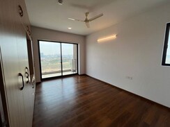 4 BHK + Servant Room Apartment For Sale in DLF The Icon