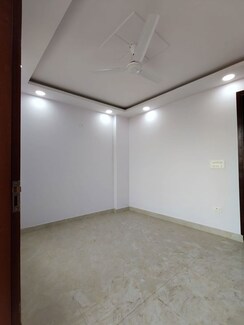 2 BHK + Pooja Room Builder Floor For Rent in Govindpuri