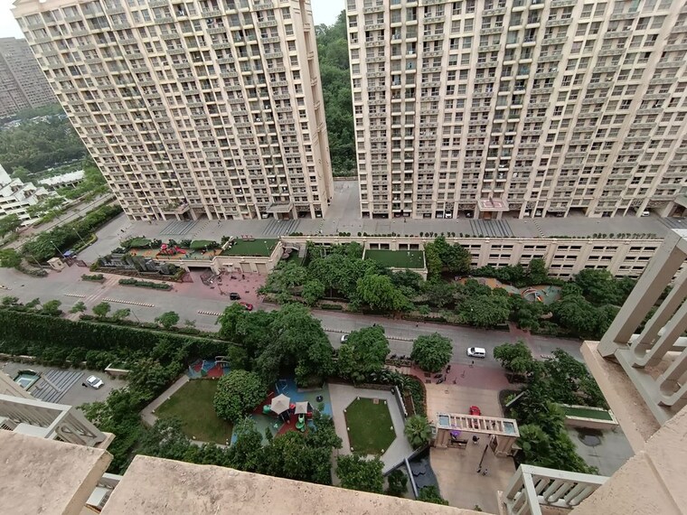 Exterior View, hiranandani-regent-hill 1 Bedroom 650 Sq.Ft. Apartment In Powai Mumbai 10306314