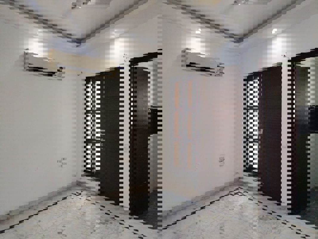 3.5 BHK + Servant Room 1877 Sq.Ft. Apartment in Unitech Fresco