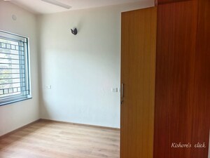 Room in 2 BHK Apartment at Pattom – for Sale