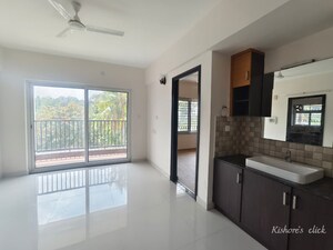 Room in 2 BHK Apartment at Pattom – for Sale