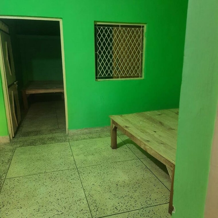 Room, alpha ii greater noida 3 Bedroom 114 Sq.Mt. Independent House In Alpha Ii Greater Noida Greater Noida 10306694