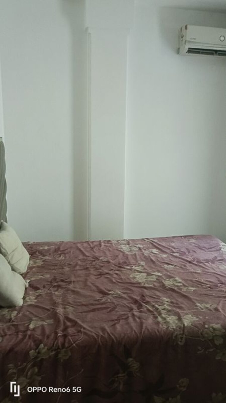 Bedroom, kalkaji 2 Bedroom 100 Sq.Yd. Builder Floor In Kalkaji Delhi 10306899