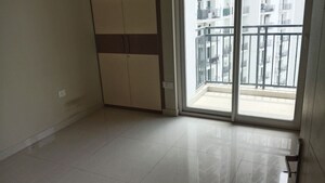 Room in 3 BHK Apartment at Eldeco Live By The Greens, Sector 150 – for Rent