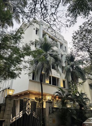 6+ BHK Villa For Sale in Juhu