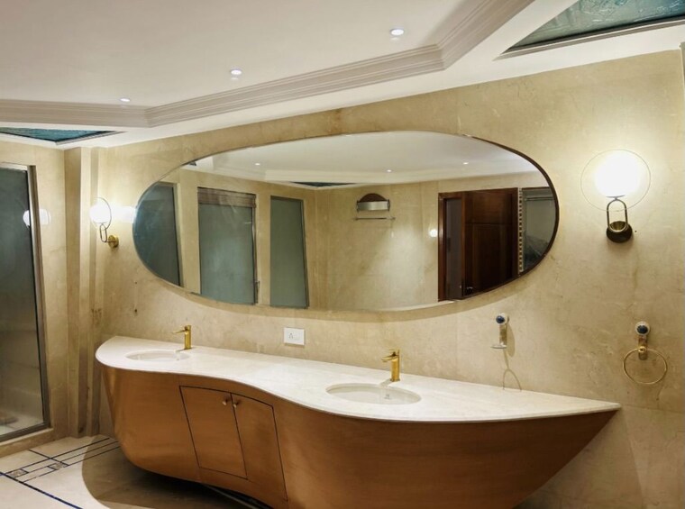 Bathroom, juhu 6+ Bedroom 20000 Sq.Ft. Villa In Juhu Mumbai 10306910
