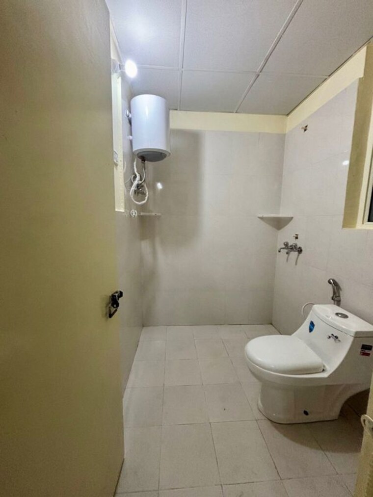 Bathroom, pyramid-pride 2 Bedroom 680 Sq.Ft. Apartment In Sector 76 Gurgaon 10306914
