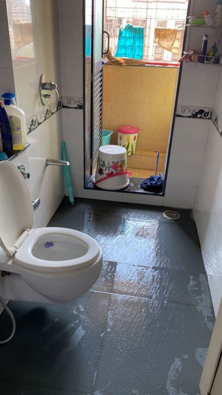 Bathroom, k-raheja-heights 2 Bedroom 820 Sq.Ft. Apartment In Malad East Mumbai 10306309