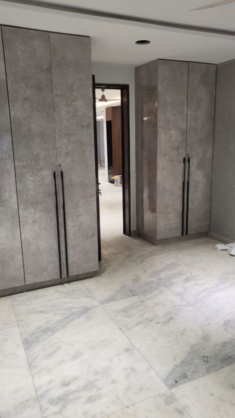 Room, greater kailash 4 Bedroom 311 Sq.Yd. Builder Floor In Greater Kailash Delhi 10307064