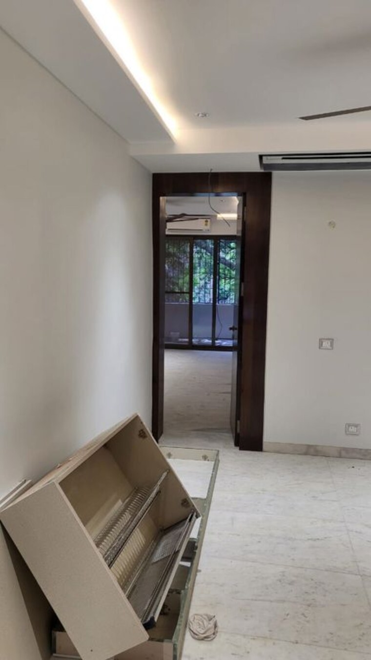 Room, greater kailash 4 Bedroom 311 Sq.Yd. Builder Floor In Greater Kailash Delhi 10307064