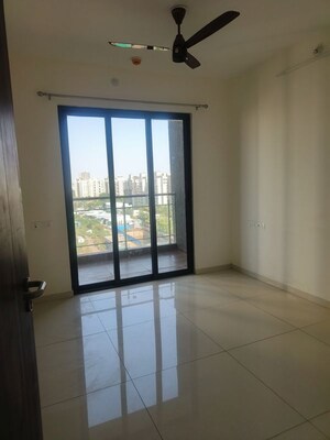 Room in 2 BHK Apartment at Paranjape Broadway, Wakad – for Rent