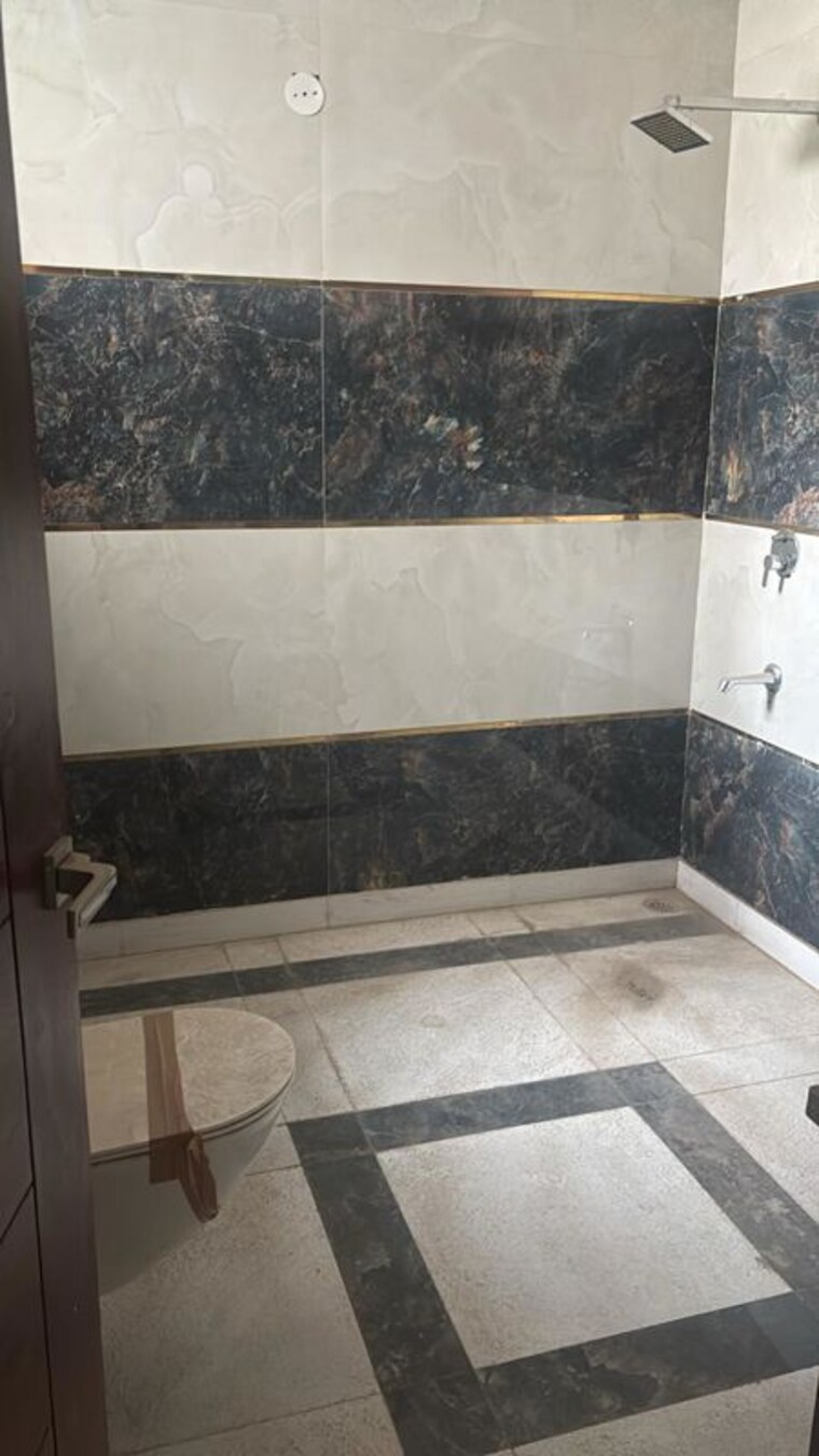 Kitchen, sector 29 2 Bedroom 100 Sq.Ft. Builder Floor In Sector 29 Faridabad 10307146