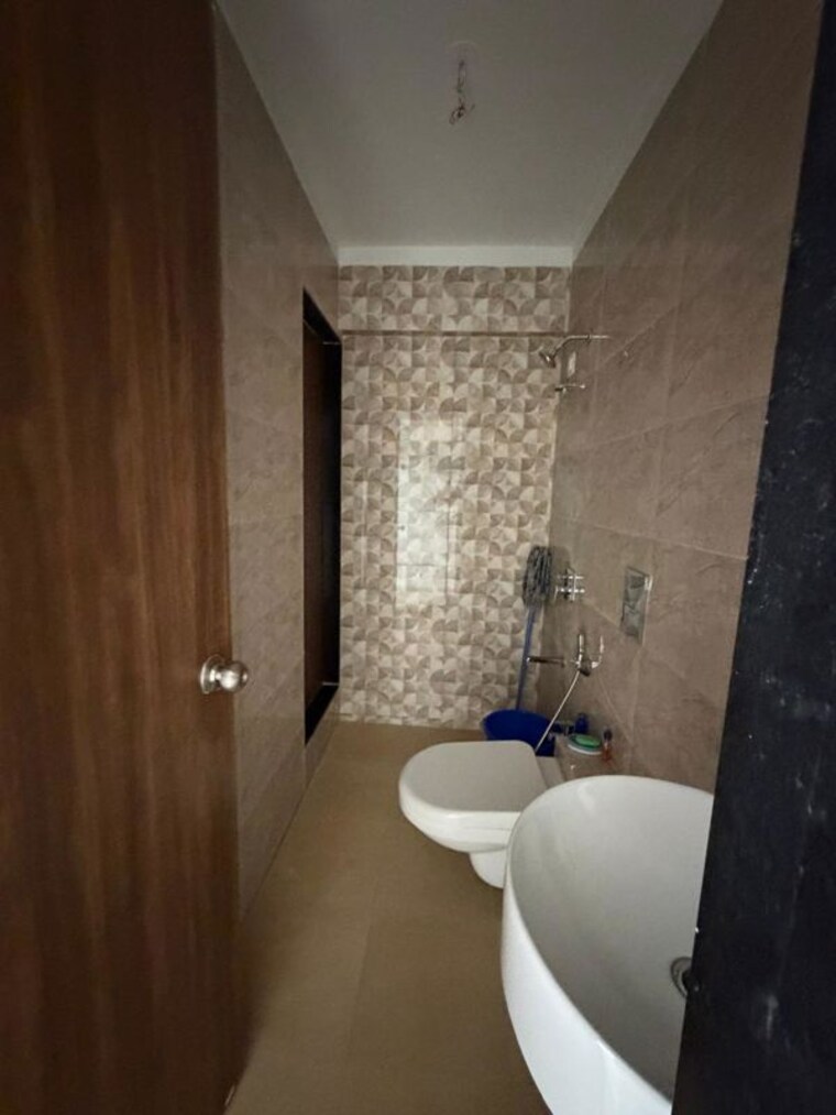 Bathroom, kalpataru-immensa-b 3 Bedroom 1150 Sq.Ft. Apartment In Kolshet Road Thane 10307185