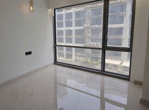 Room in 4 BHK Apartment at Omkar 1973, Worli – for Rent