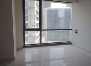 Room in 4 BHK Apartment at Omkar 1973, Worli – for Rent