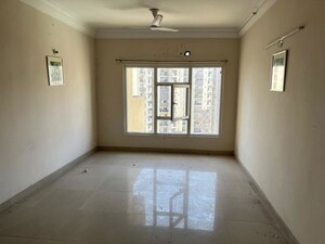 Room in 3.5 BHK Apartment at Paramount Floraville, Sector 137 – for Rent