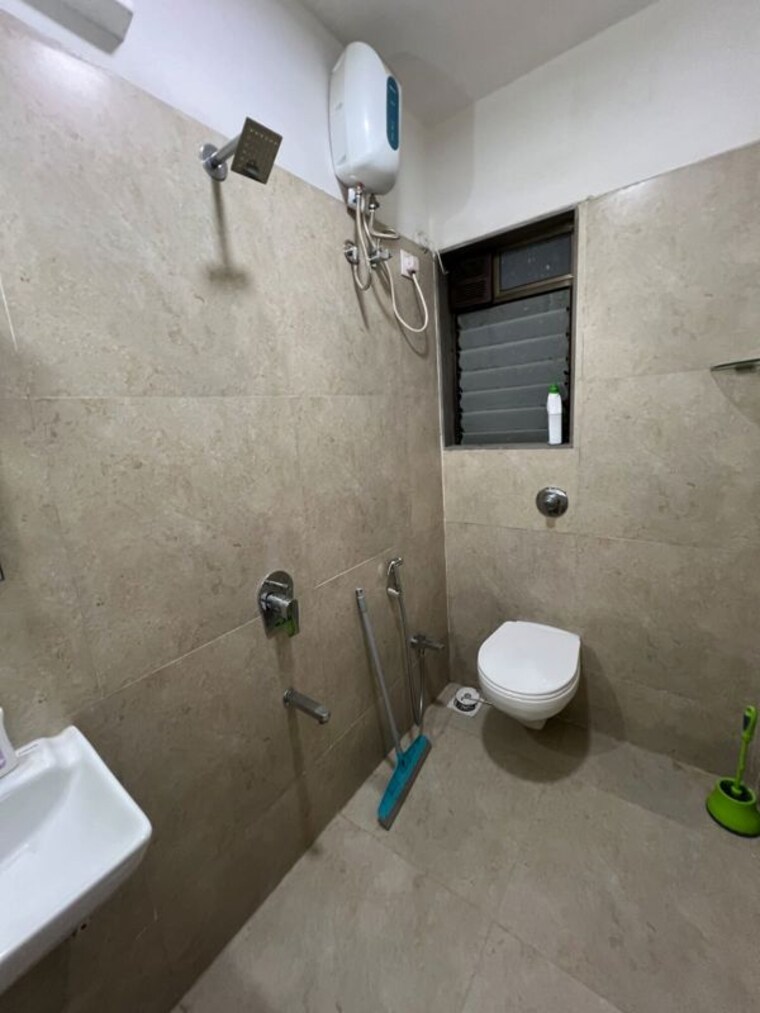 Bathroom, katyayani-enclave 2 Bedroom 800 Sq.Ft. Apartment In Santacruz East Mumbai 10307215