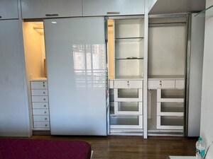 Room in 2 BHK Apartment at Katyayani Enclave, Santacruz East – for Rent