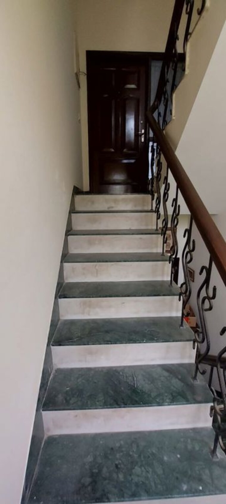 undefined, sarvodaya enclave 3 Bedroom 200 Sq.Yd. Builder Floor In Sarvodaya Enclave Delhi 10307279