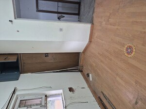 Furnished Amenities in 1.5 BHK Apartment at Mayur Vihar – for Rent