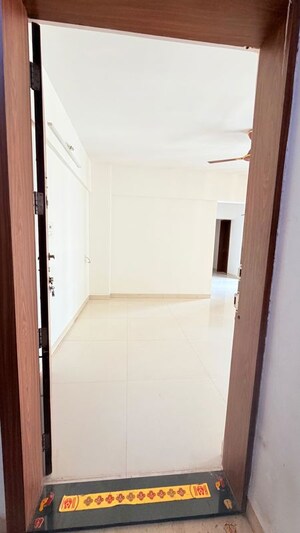 Bathroom in 2.5 BHK Apartment at Nyati Abode, Bavdhan – for Rent