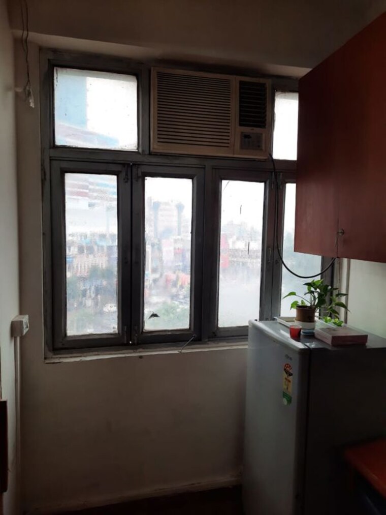 Room, sector 18 Commercial Office Space 287 Sq.Ft. In Sector 18 Noida 10307443