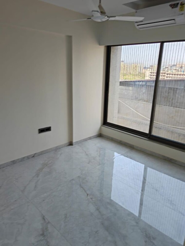 Room, gurukrupa-nirmalam 2 Bedroom 635 Sq.Ft. Apartment In Bandra East Mumbai 10307466