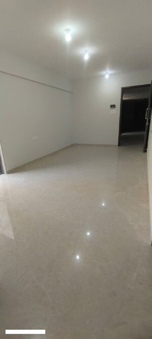 Room in 2 BHK Apartment at Khar West – for Rent