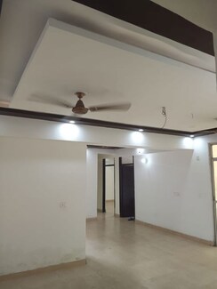 4 BHK + Servant Room Apartment For Rent in Kbnows Apartment
