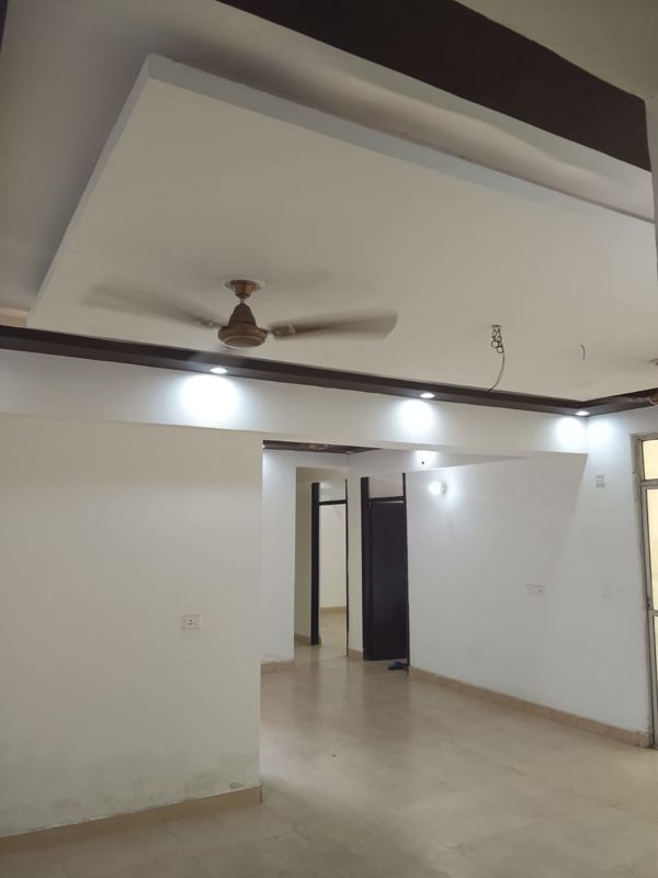 4 BHK + Servant Room Apartment For Rent in Kbnows Apartment