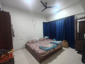 Bedroom in 2 BHK Apartment at Kalpataru Bliss, Santacruz East – for Rent