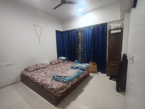 Bedroom in 2 BHK Apartment at Kalpataru Bliss, Santacruz East – for Rent