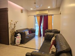 3 BHK + Pooja Room Apartment For Rent in Khar West
