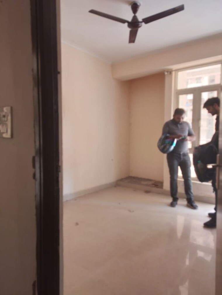 Room, kbnows-apartment 4 Bedroom 1940 Sq.Ft. Apartment In Sector 16 Greater Noida Greater Noida 10307535