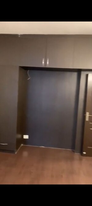 Room in 4 BHK Apartment at Gardenia Glory, Sector 46 – for Sale