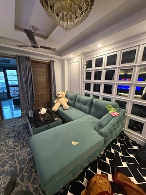 Master Bedroom in 3 BHK Builder Floor at Saket – for Rent