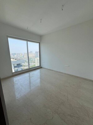 Room in 3 BHK Apartment at Kalpataru Immensa, Kolshet Road – for Sale