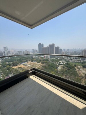 Swimming Pool in 3 BHK Apartment at Kalpataru Immensa, Kolshet Road – for Sale