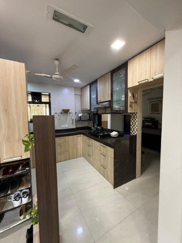 Kitchen, bandra west 3 Bedroom 1100 Sq.Ft. Apartment In Bandra West Mumbai 10307560