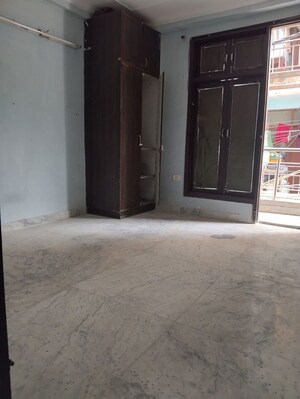 Room in 2 BHK Builder Floor at Neb Sarai – for Rent