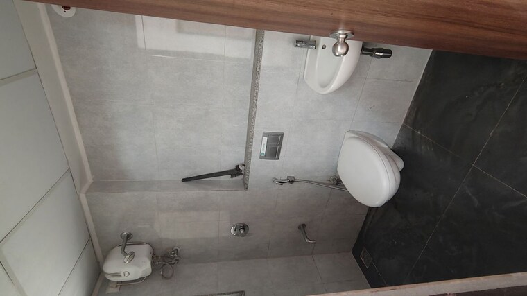 Bathroom, lodha-palava-downtown-dombivli-east 1 RK 480 Sq.Ft. Apartment In Dombivli East Thane 10307715