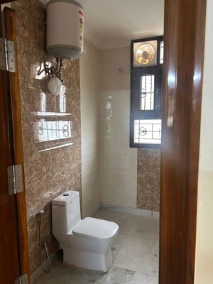 Building Lobby in 3 BHK Builder Floor at Sector 45 – for Rent