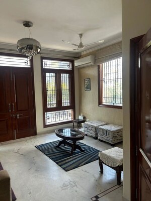 Living Room in 3 BHK Builder Floor at Sector 45 – for Rent